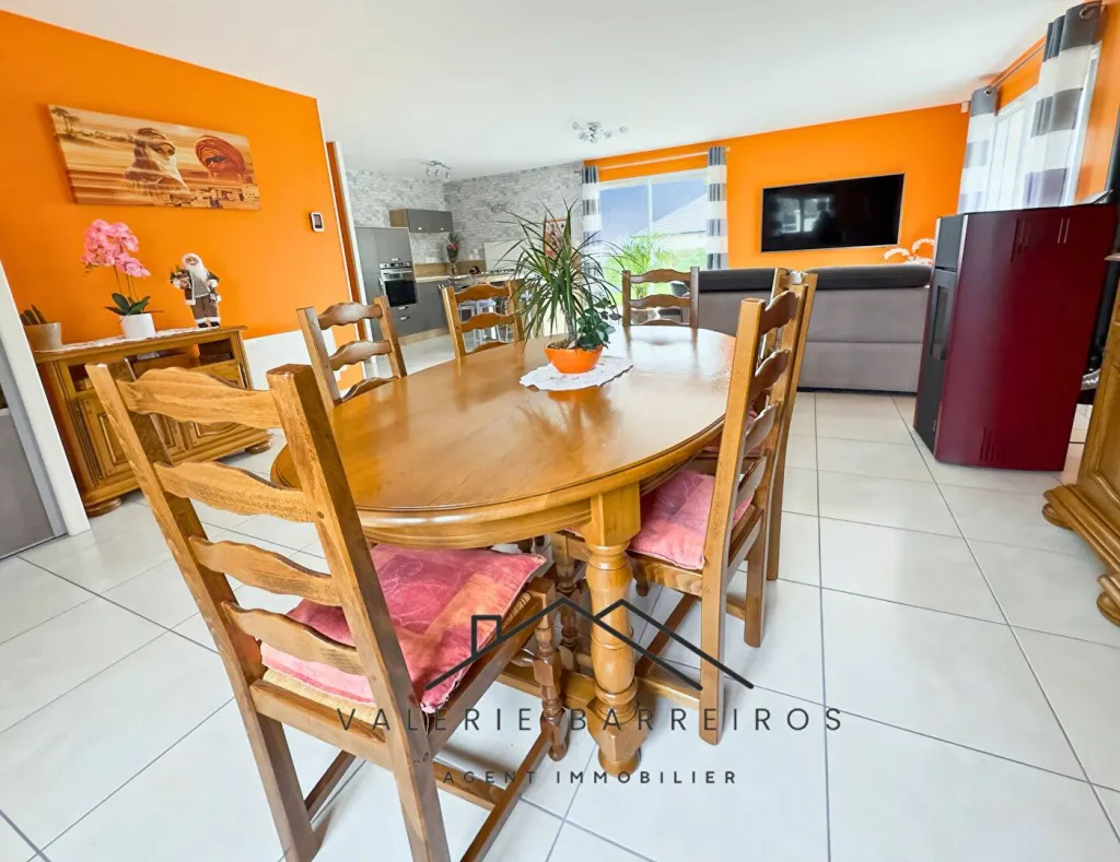 A vendre maison de 94m² édifiée sur 1209 m² de terrain sur la commune de ST PIERRE DES FLEURS 27370
