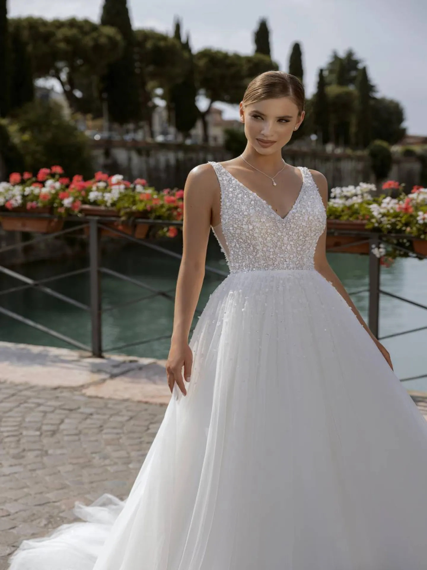robe de mariée avec bretelle