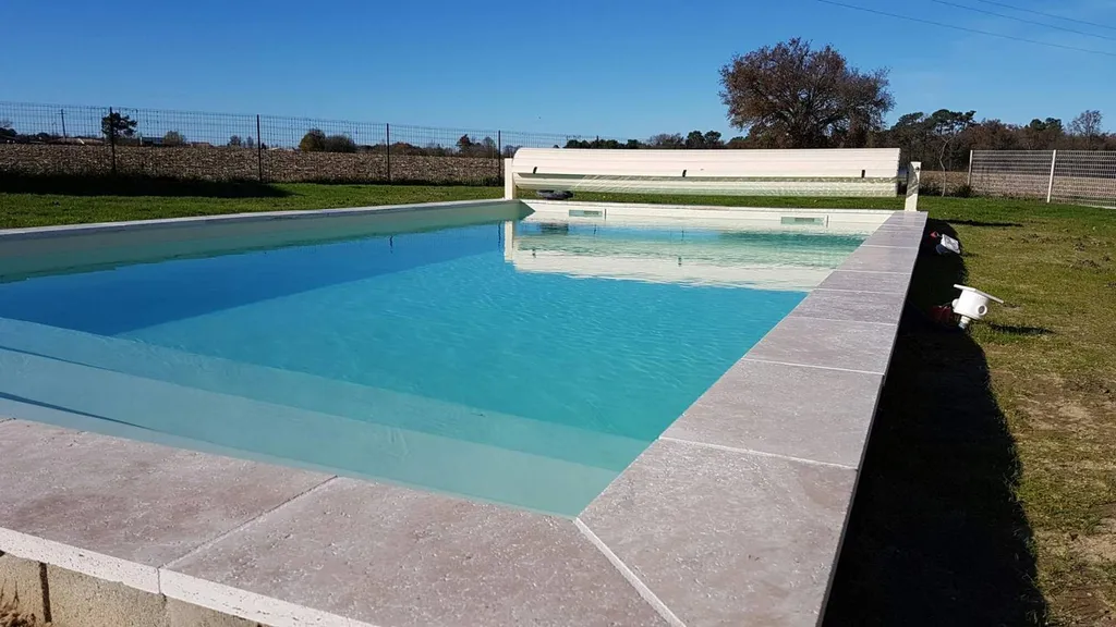 Réalisation piscine en béton bancher sur la rive droite de Bordeaux