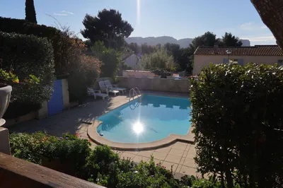 Vente maison T5 Cassis dans clos privé avec piscine et abri voiture 