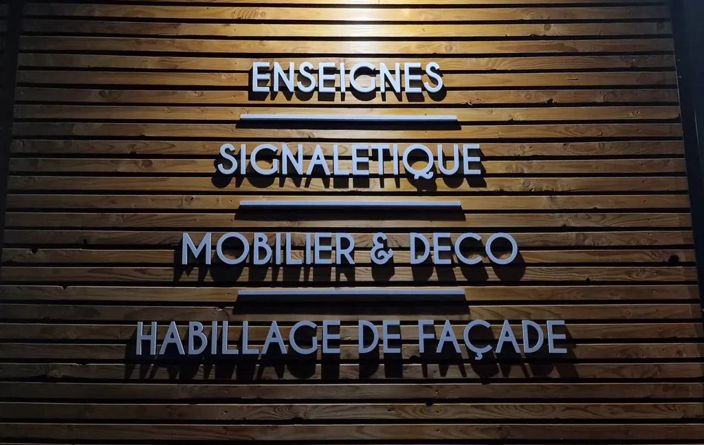 Fabricant Installateur de tous types d'enseignes à Fos-sur-Mer dans les Bouches Du Rhône
