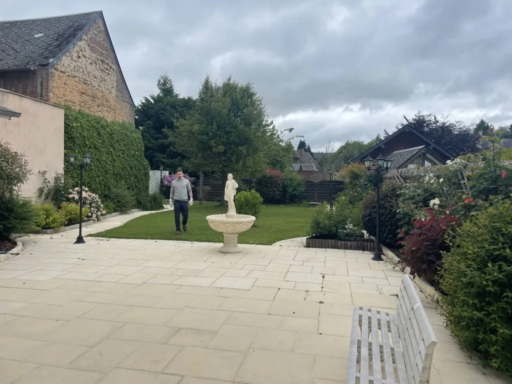 intérieur de cour à doudeville dans le pays de caux 