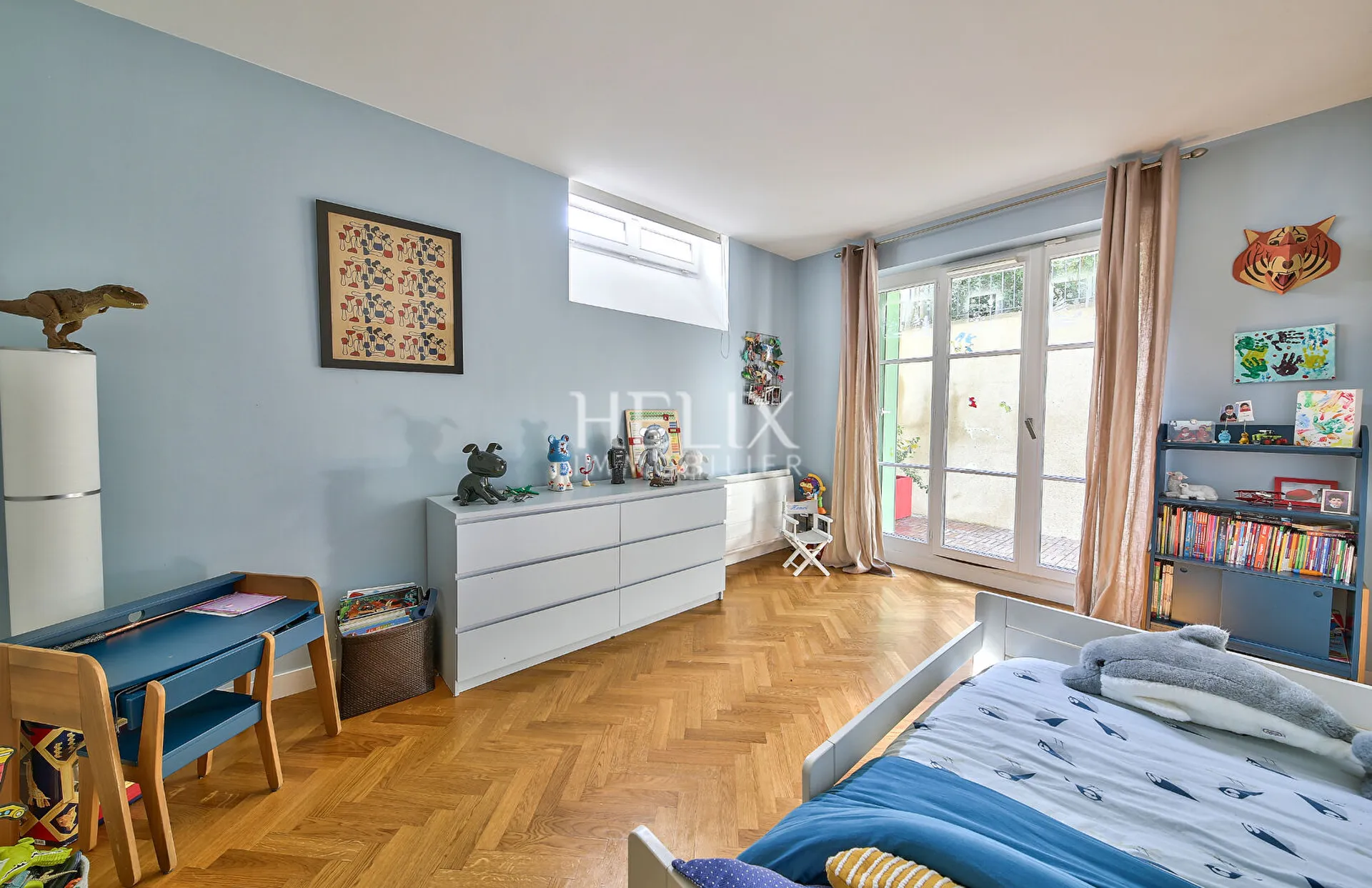 Vente réalisée par notre agence de Saint-Germain -en-Laye comme une maison de 130 M²  avec jardin et terrasses