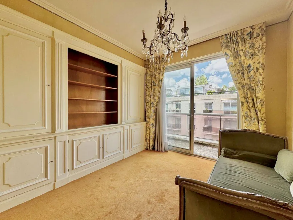 A vendre 4 pièces en dernier étage avec terrasse - Bois de Boulogne Neuilly sur Seine 92200