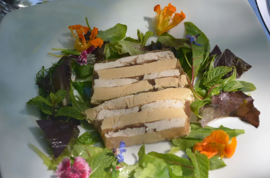 Marbré de volaille de bresse au foie gras