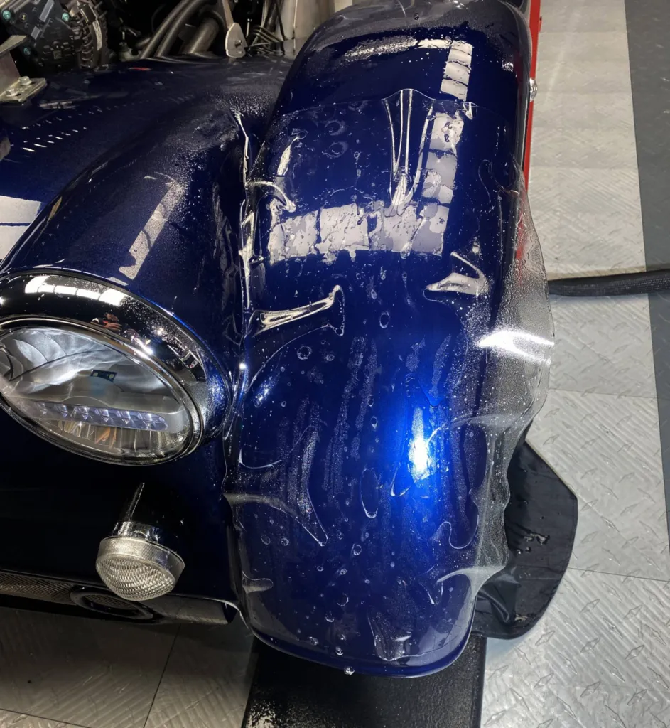 Polissage lustrage traitement céramique carrosserie ou encore film de protection à Vannes dans le Morbihan en Bretagne