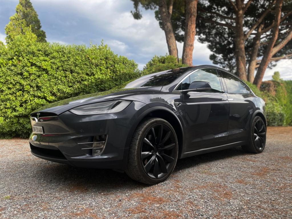 Film’solaire et vitres teintés à Anribes - Tesla X