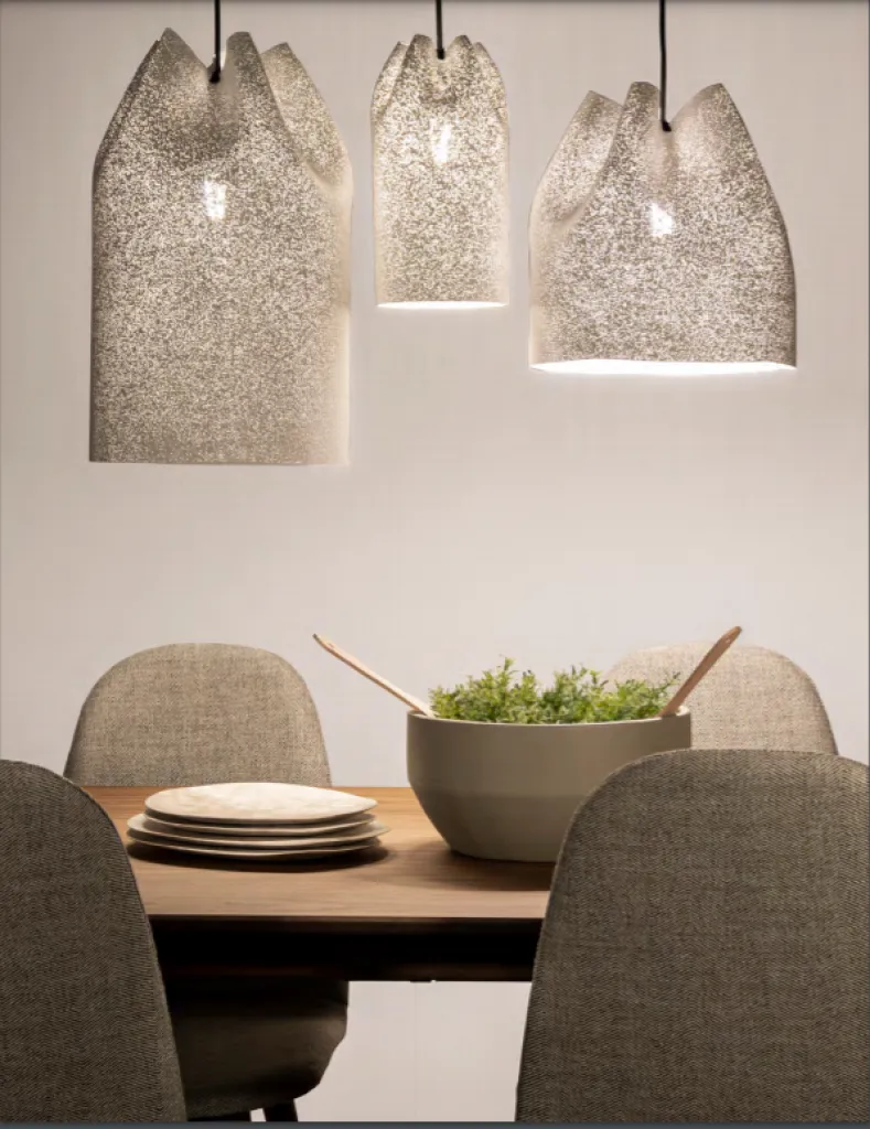 Sacha  présente dans son Concept Store les créations d'Arturo Alvarez, suspensions, lampes, lampadaires...