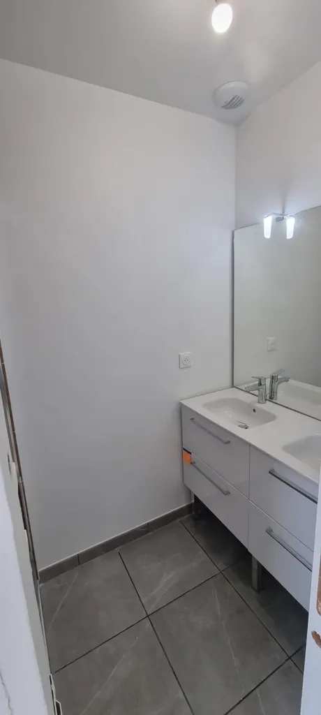 A ÉVREUX, quartier LAFAYETTE, peinture veloutée finition soignée 