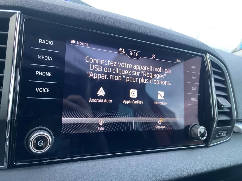 Skoda Karoq d'occasion à prix bas chez votre concessionnaire à La Frénaye, proche du Havre.