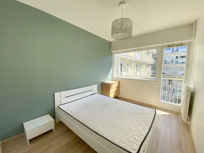 Le Pecq- Appartement de 4 pièces en étage élévé avec ascenseur, lumineux et situé dans une résidence avec gardiens et espaces verts