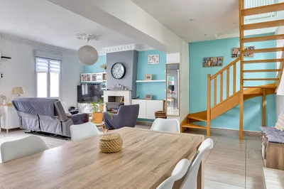 Maison de ville de 125m² rénovée avec goût et son jardin - Hauteurs de Dieppe, Normandie.