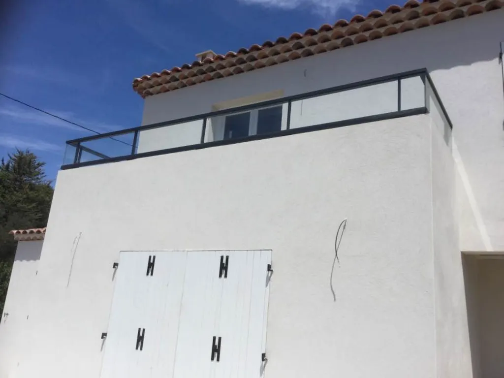 Mise en place de Gardes Corps en aluminium sur Martigues