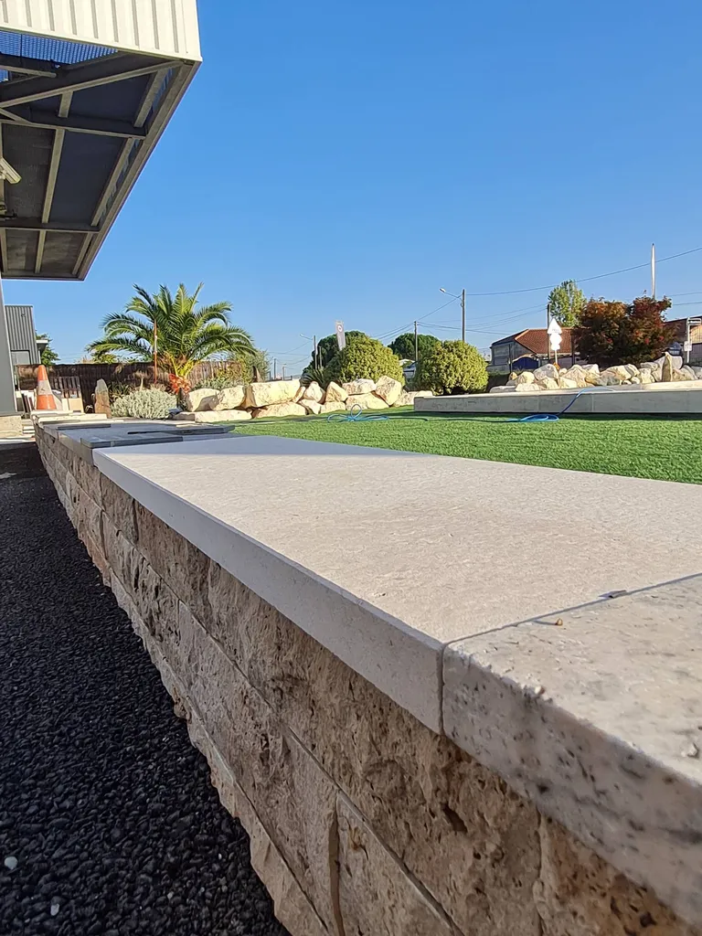 Ou acheter des margelles en pierre de combe brune en Gironde ?