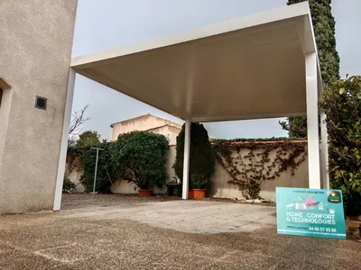 Pergola à lames orientables à Caveirac près de Nîmes dans le Gard