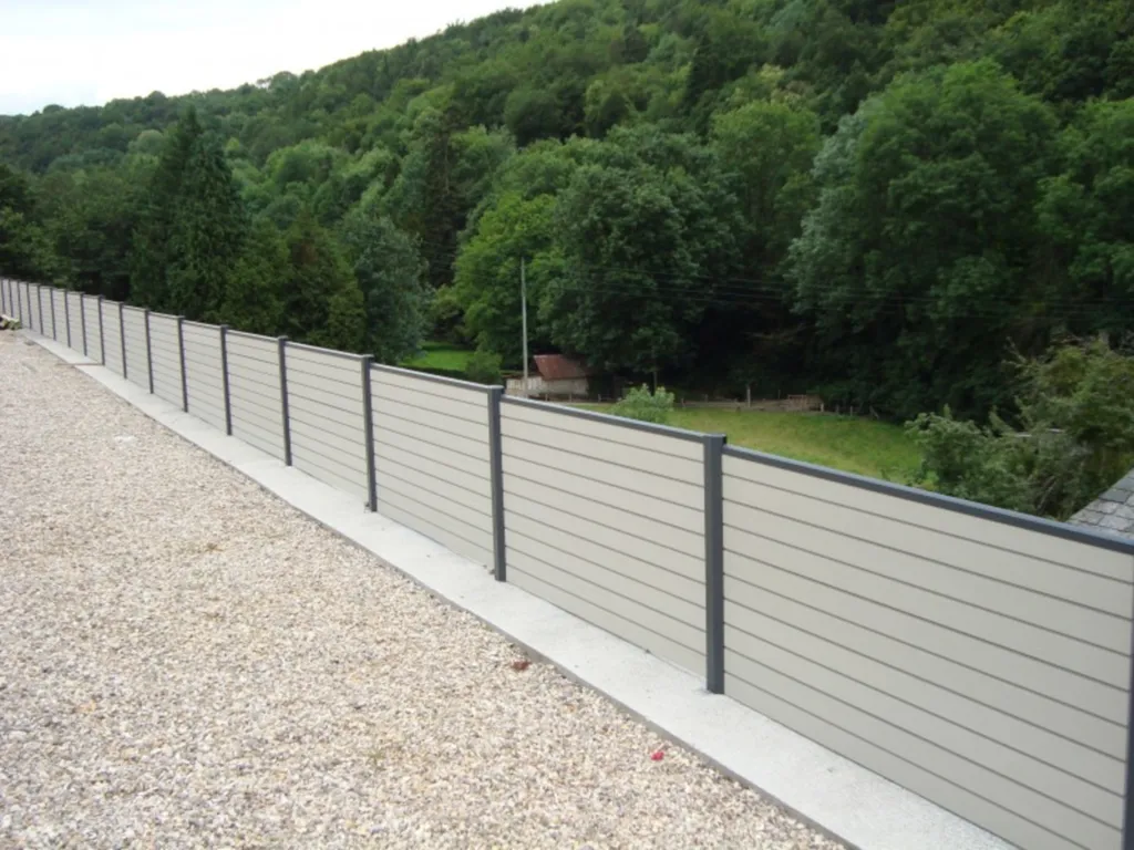 Réalisation de clôture en matériaux composites dans l'Eure 27