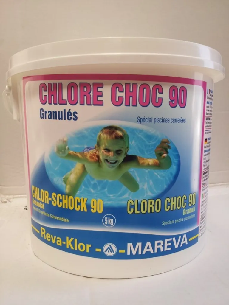 Chlore Choc 90 le désinfectant pour traitement local dans une piscine près de Gap 05 dans les Hautes Alpes