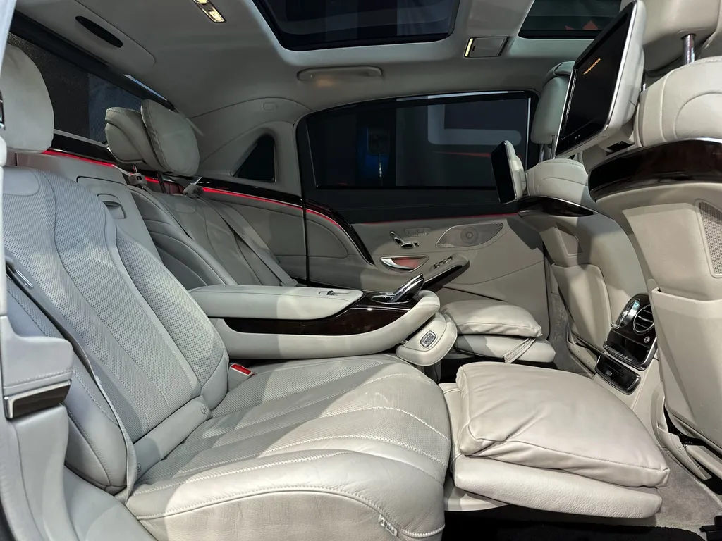 polissage carrosserie DETAILING traitement céramique lyon Mercedes Maybach