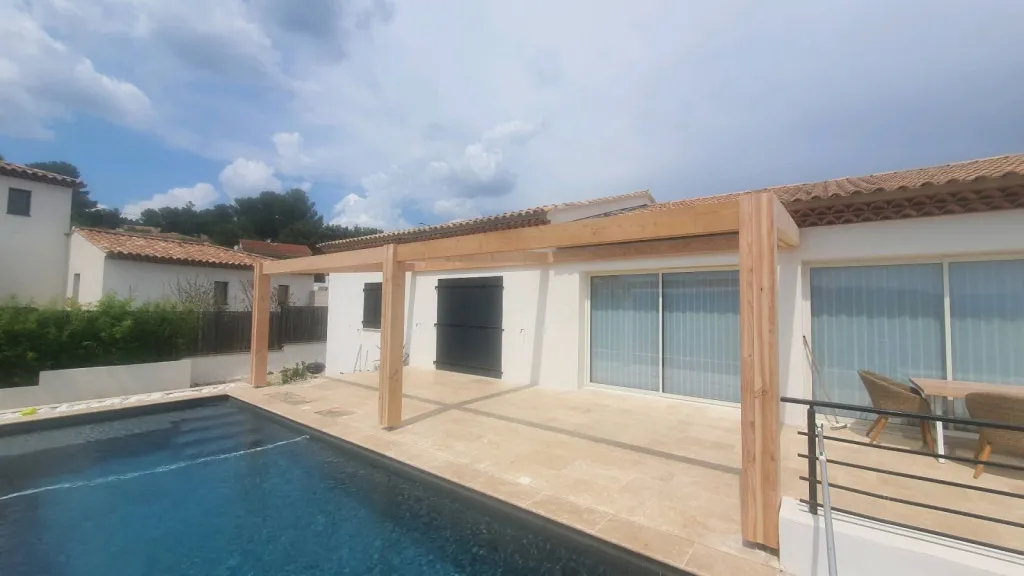 Pergola bois sur mesure style moderne 8.50 x 4m à Garéoult près de Toulon Var 83