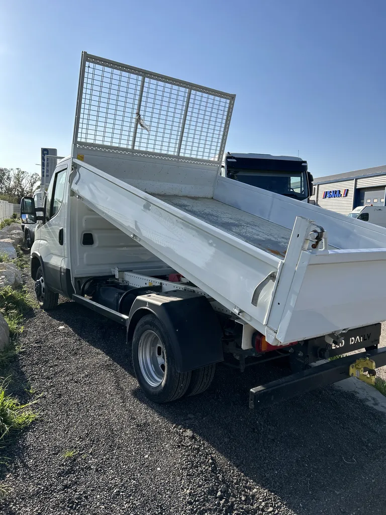 Iveco Benne Simple JPM 0Km à saisir sur  Tarascon- Beaucaire