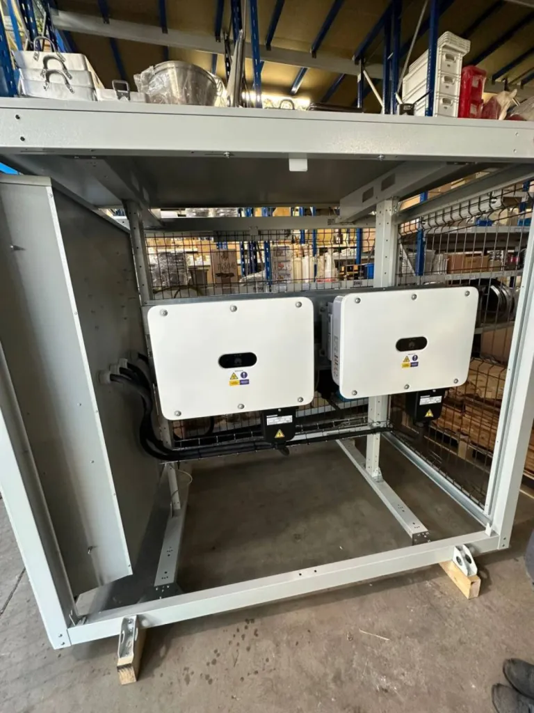 Revendez de l'électricité en installant des panneaux solaires sur les toitures de vos commerces 
