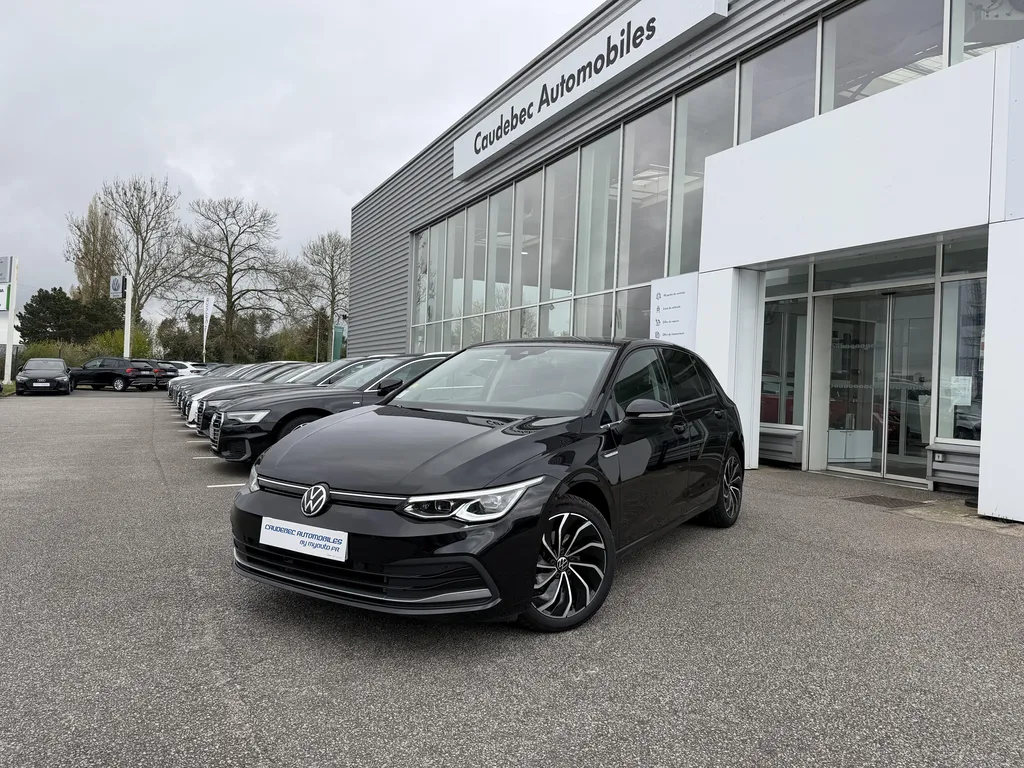 Volkswagen Golf 8 d'occasion à vendre proche du Havre : découvrez cette berline diesel Style 150 ch chez Caudebec Automobiles
