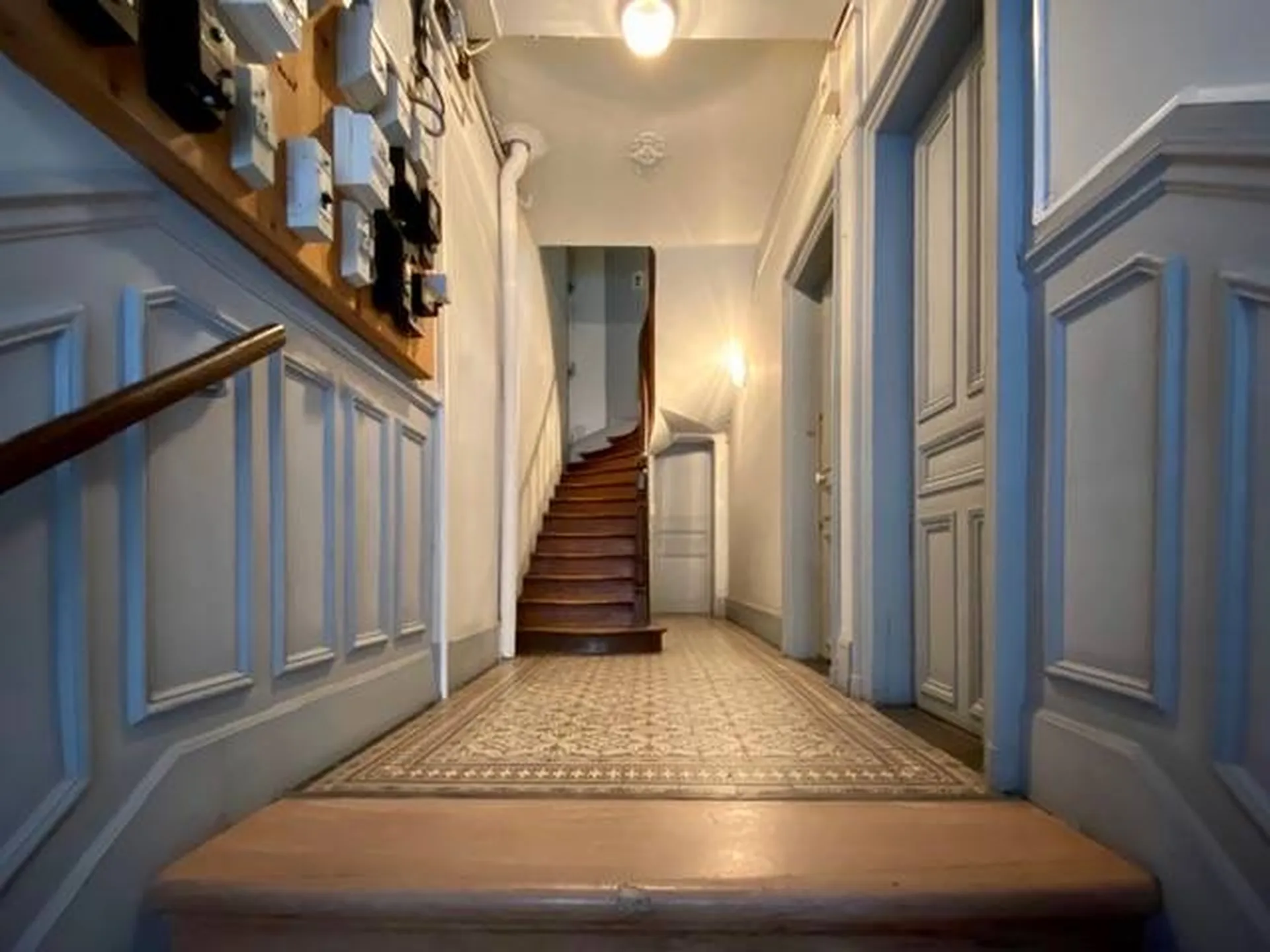 A vendre appartement dans un bel immeuble a quelques pas du centre ville et de la plage de Dieppe.