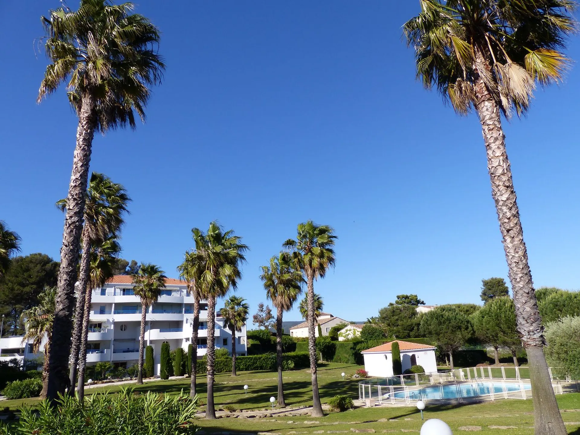 La Ciotat T2 à la vente avec tennis et piscine