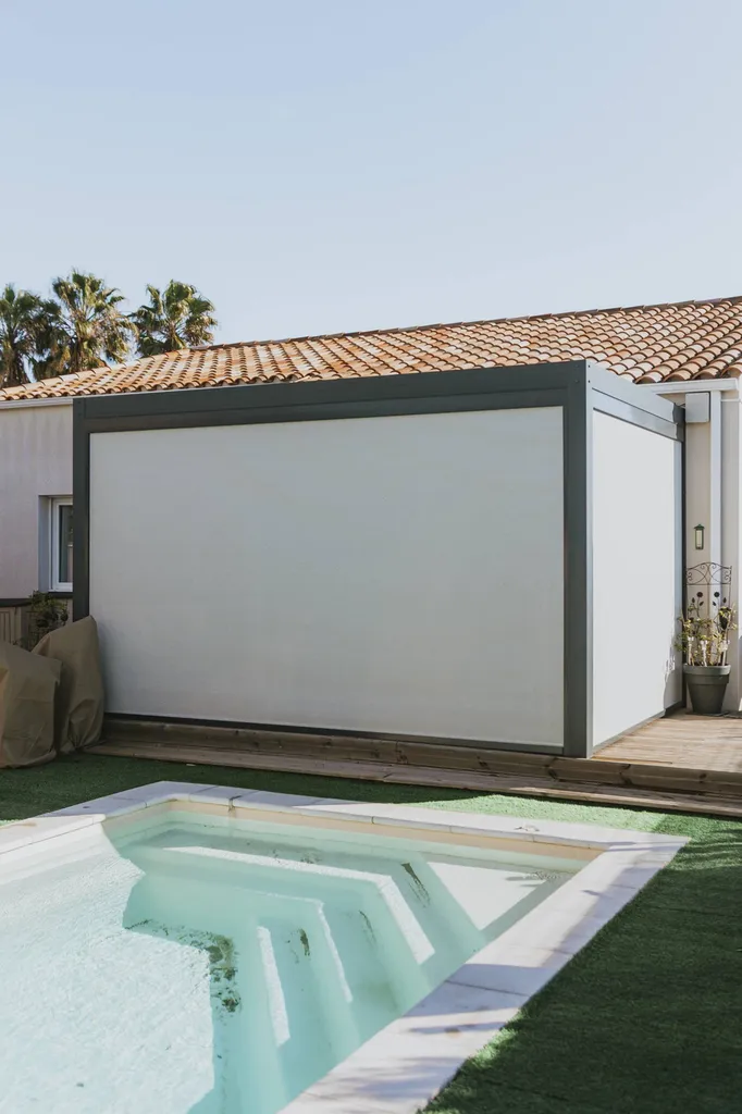 Pergola à Béziers : le match Classique vs Bioclimatique