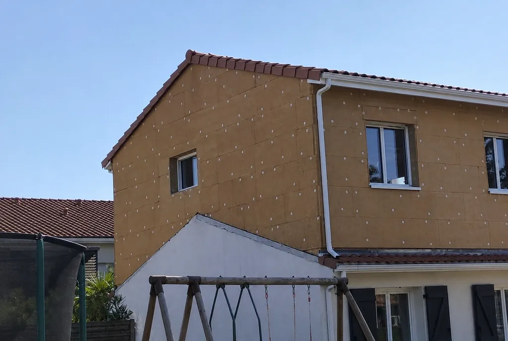 Spécialiste de la surélévation de maison en bois avec isolation par l'extérieur à Fenouillet proche de Blagnac