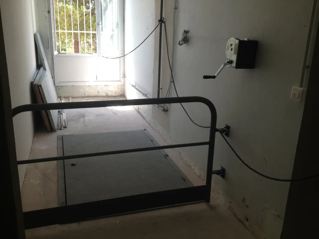 TRAPPE D'ACCES SUR MESURE MARTIGUES