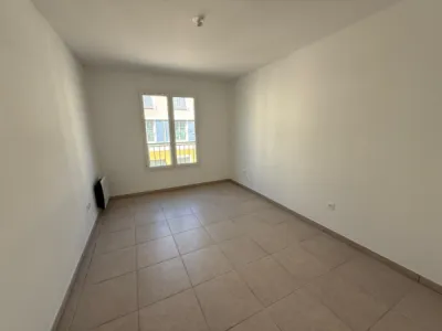 Appartement 3 pièce(s) 2 chambre(s) 71.46 m² Taradeau (83460)