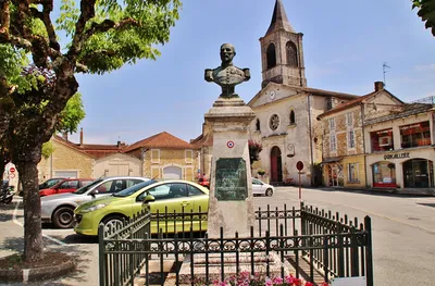 Vue authentique de Vergt en Dordogne, idéale pour illustrer l’estimation professionnelle de votre camping‑car.