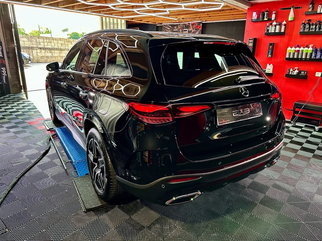 Traitement céramique auto DETAILING protection carrosserie Sud de Lyon Mercedes GLC