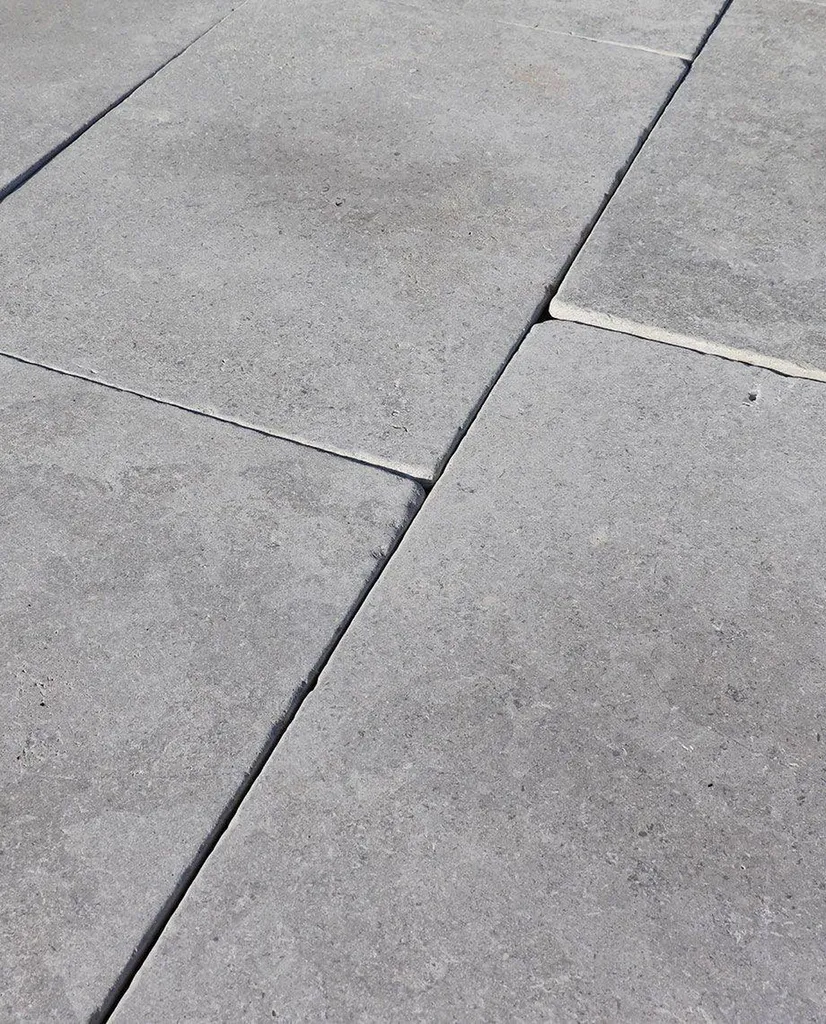 DALLAGES EXTERIEURS SAHARA GRISE VIEILLIE 