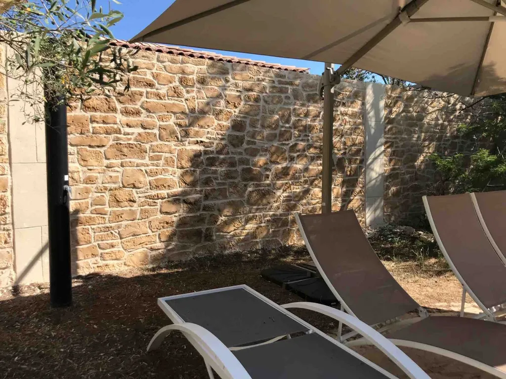 Rénovation façade en pierre apparente à Balaruc les Bains proche de Sète