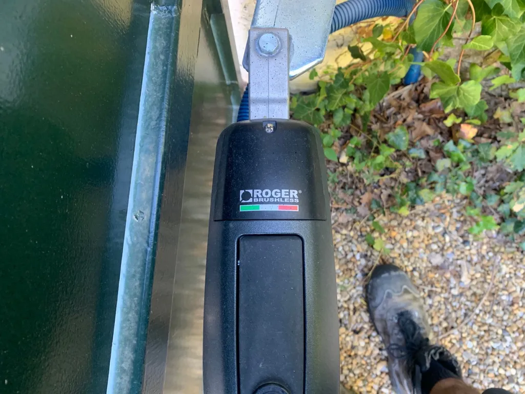 Installation automatisme de portail Roger Technology sur la commune de Peynier