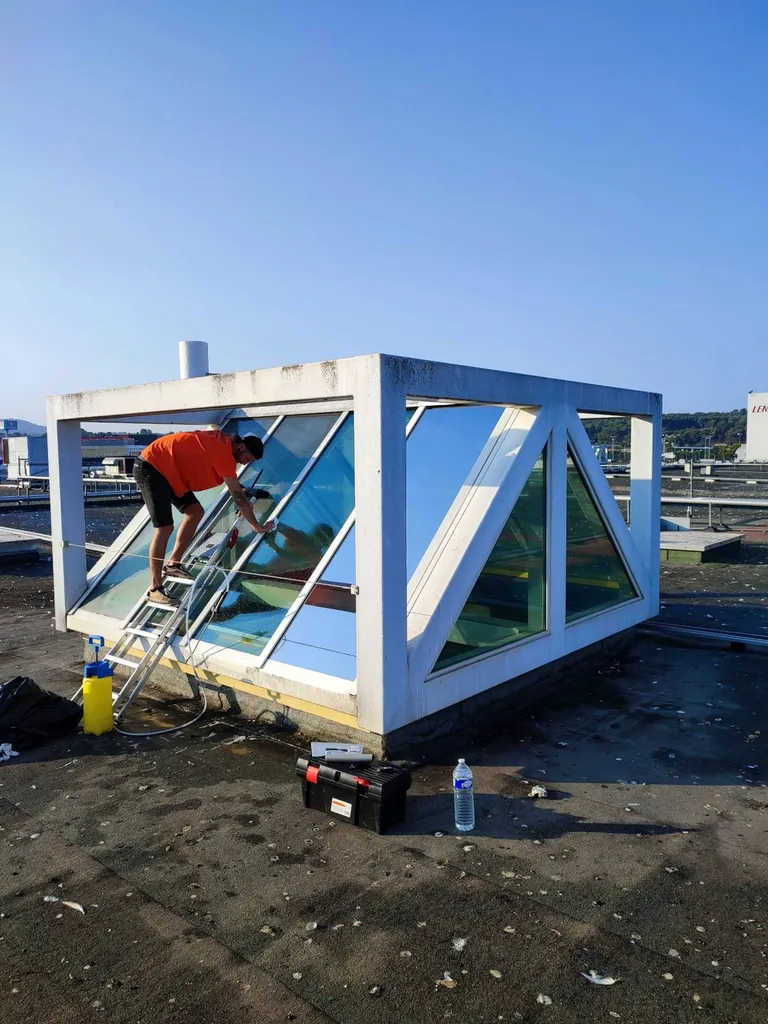 Pose films anti chaleur avec une isolation thermique réfléchissante Plan de Campagne