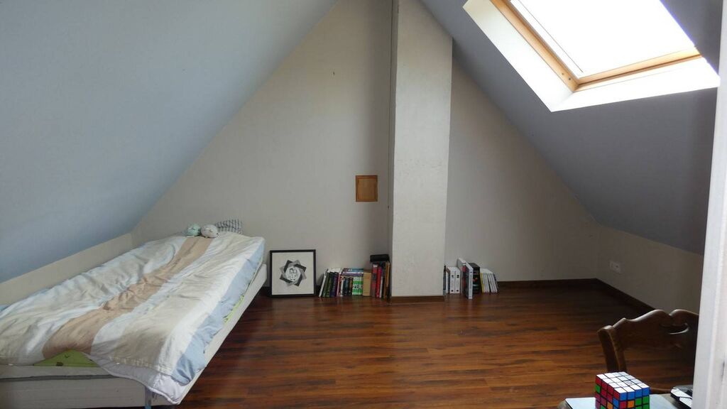 Vends : Longère Normande de 152m², avec 6 chambres et jardin arboré de 1500m². Un havre de paix proche de Luneray.