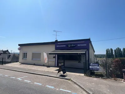A Vendre : Local commercial avec habitation loué sur le Trait 76580