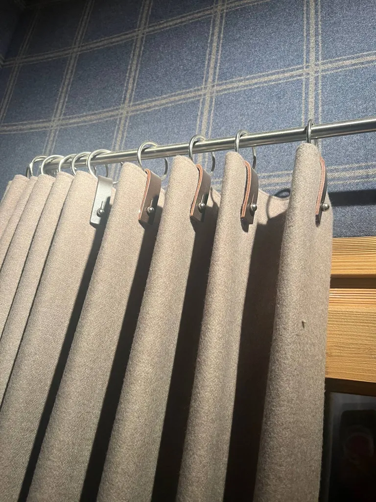 Rideaux sur-mesure à Lyon : l'élégance au service de la fonctionnalité