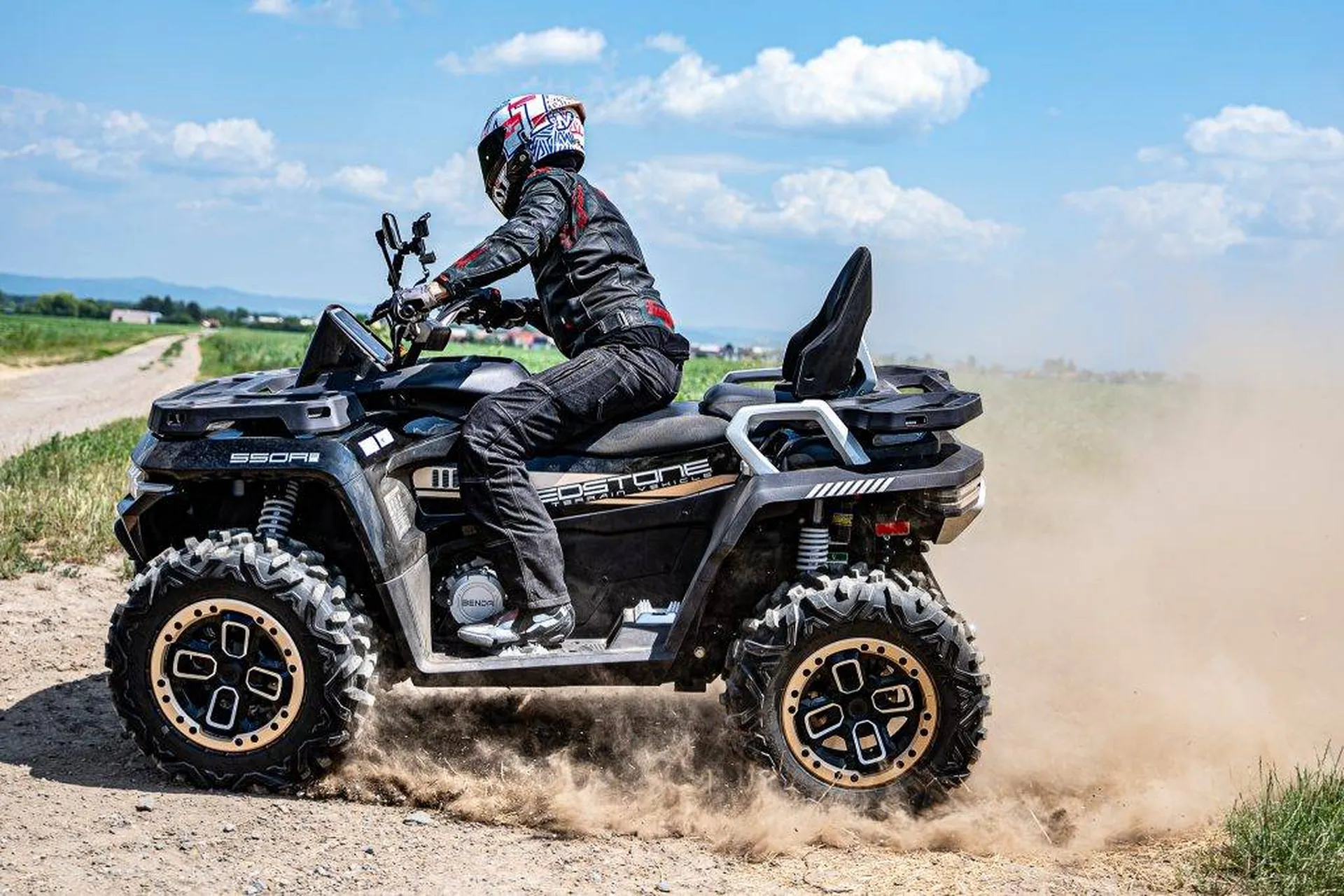 QUAD NEUF BENDA REDSTONE 550 EDITION PREMIUM – CHASSIS LONG A SANARY SUR MER