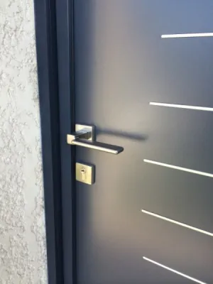 vente de porte d'entrée sur mesure bouches du rhône