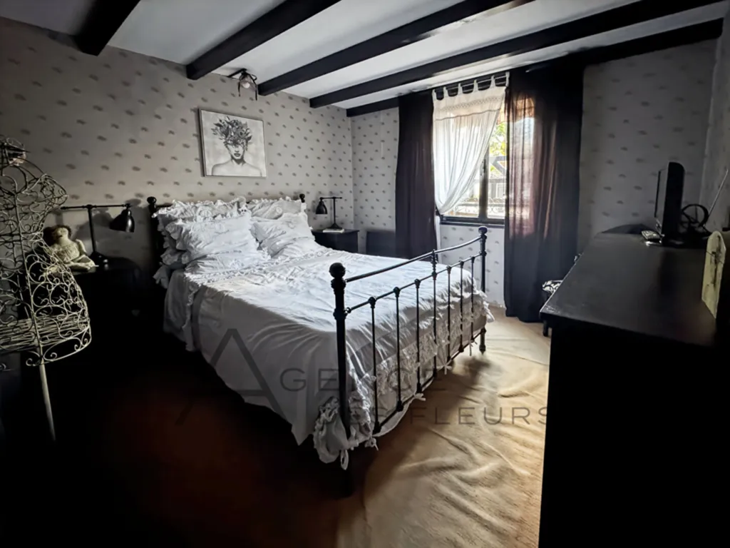 À vendre, joli pavillon de 1985 de 110 m² sur un terrain de 282 m² situé à Saint-Pierre-les-Elbeuf