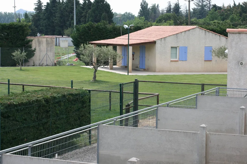 Garde d'animaux  PENSION CANINE ET FELINE au chenil CANY EXPRESS, situé à Avignon.