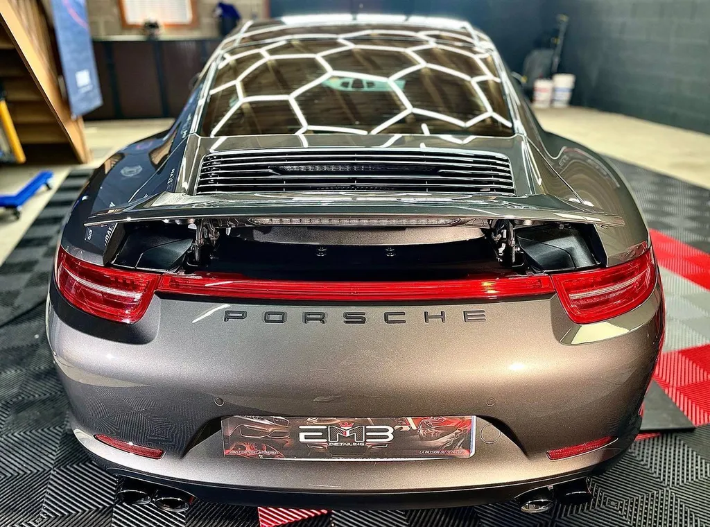 Polissage, Lustrage et traitement céramique d'une Porsche 991 GTS à Lyon