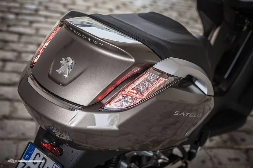 Scooter neuf Peugeot satelis II 125 la seyne sur mer var