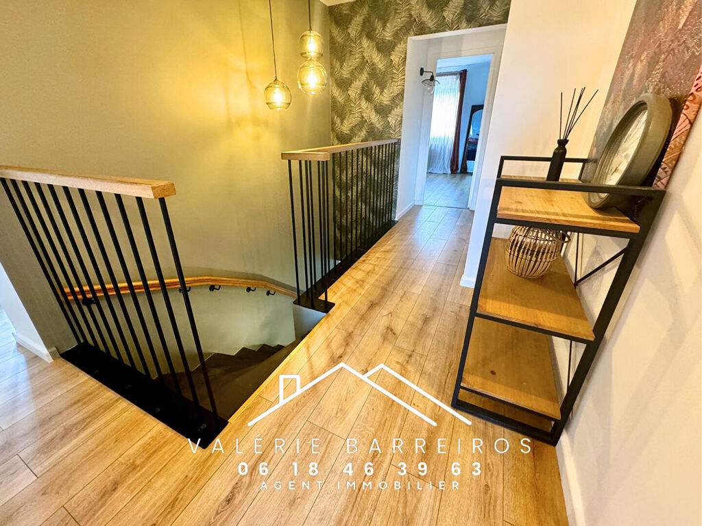 À vendre, maison de 207m² sur un terrain de 1200m² située à Oissel 76350