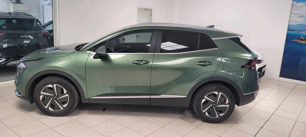 Pose de film solaire pas cher sur kia sportage en concession à Cannes avant livraison Alpes Maritimes 06