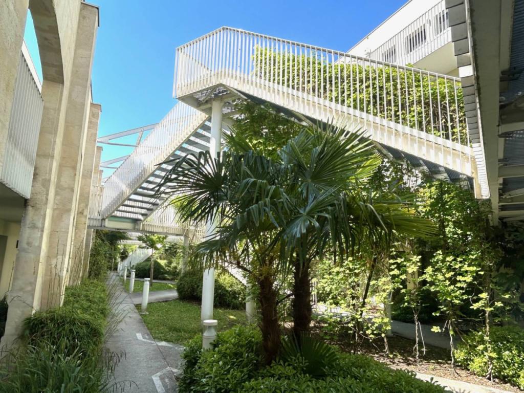 Beau T4 avec terrasses dans résidence de standing Bordeaux Caudéran  